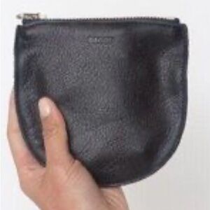 BAGGU Small U Leather Pouch